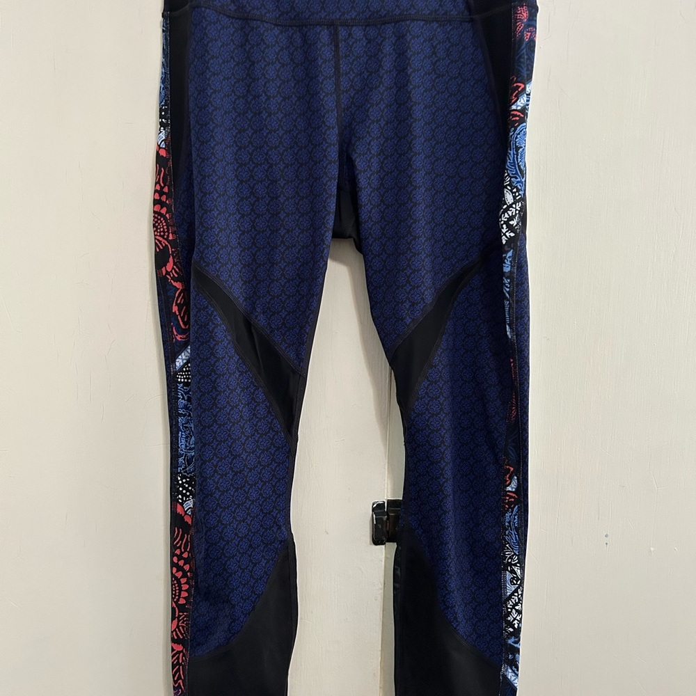 Athleta Blue and Black Patterned Leggings